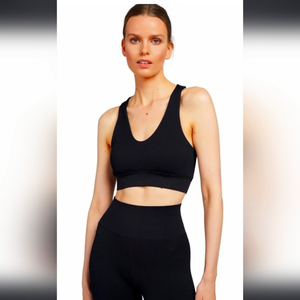 Lune Racer Back ribbed sports bra size L